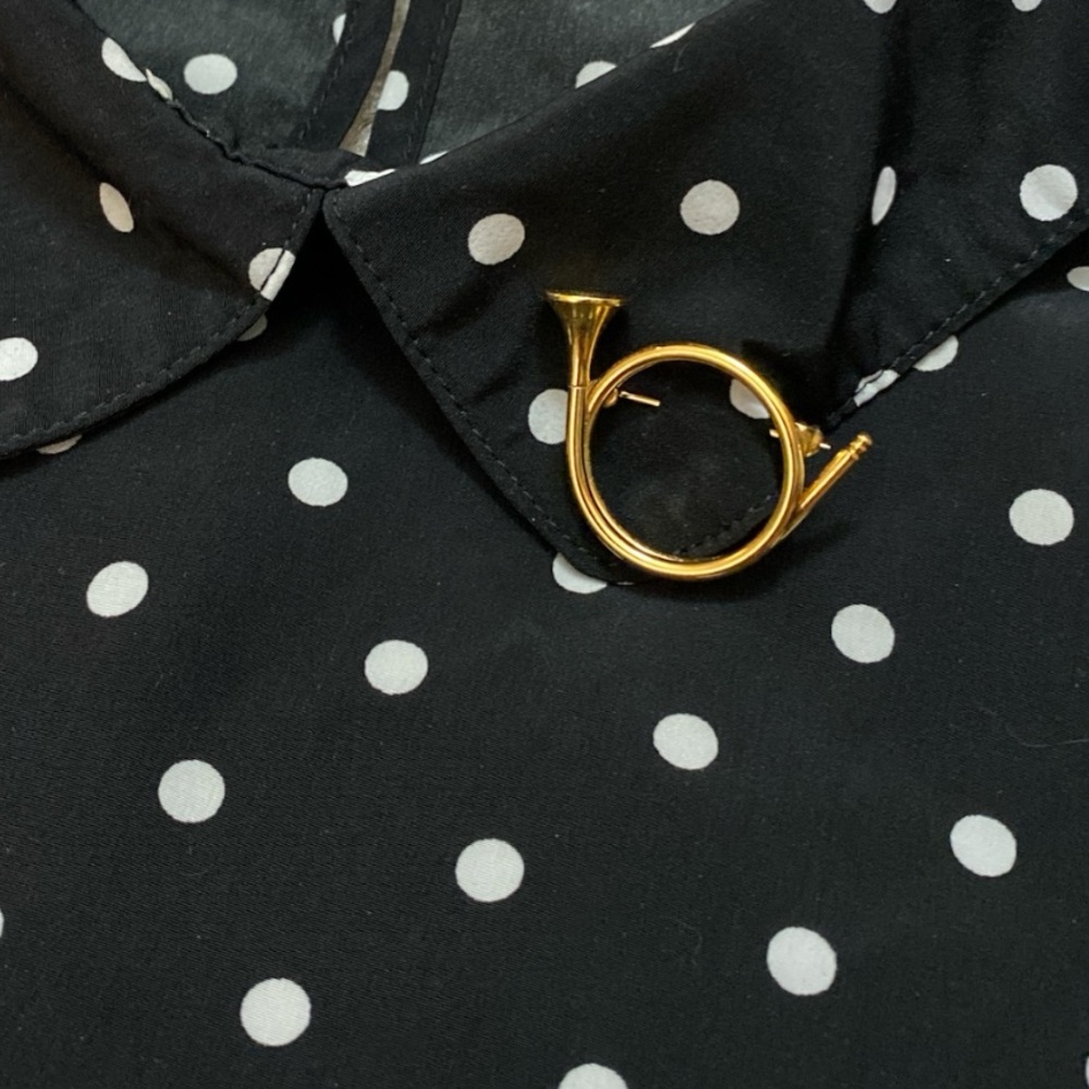 True 80’s Vintage French Horn Brooch, One Size